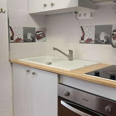 T2 Avec Wifi, Proche Thermes Et Commodites, Parking, Classe 2 Etoiles - Fr-1-553-235