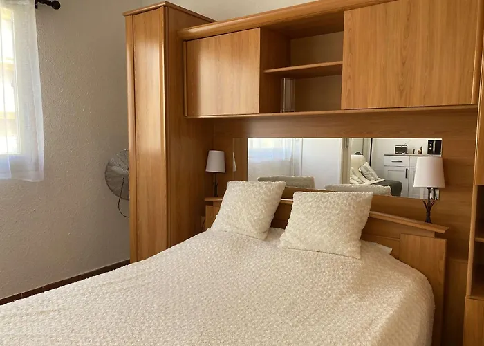 T2 Avec Wifi, Proche Thermes Et Commodités, Parking, Classé 2 étoiles - Fr-1-553-235 Apartamento